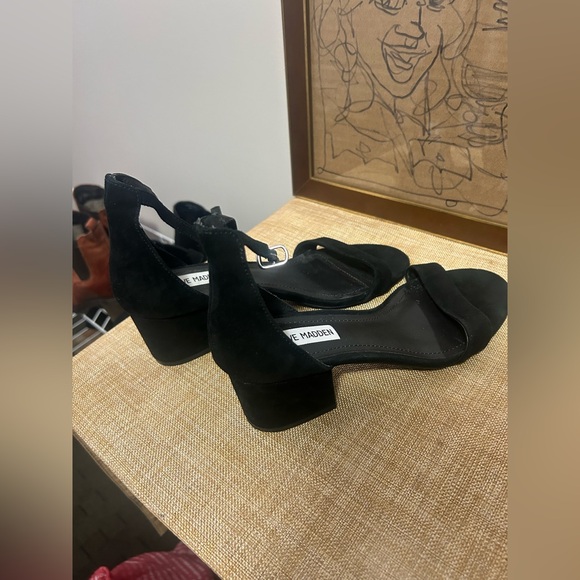 Steve Madden Black Heeled Sandals with ankle strap - Picture 3 of 4